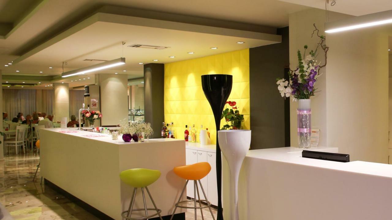 Margarita Hotel Laganas Bagian luar foto
